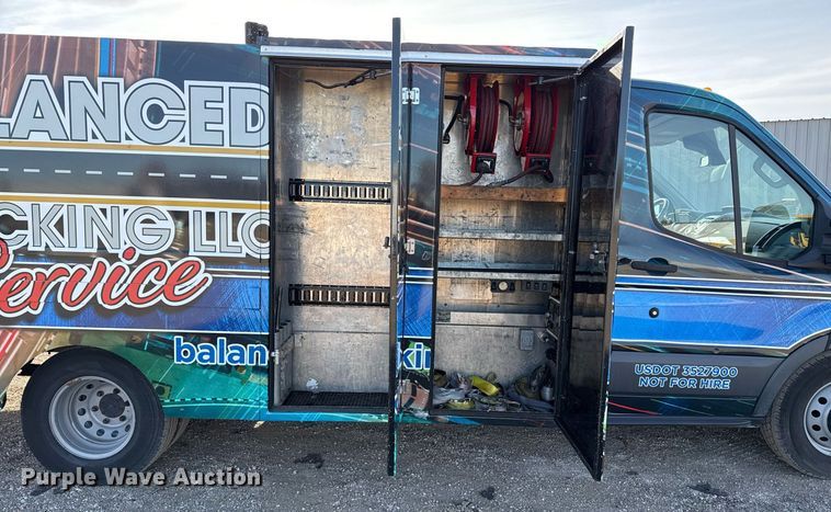 image for item EG2351 2015 Ford Transit 350 utility / service van