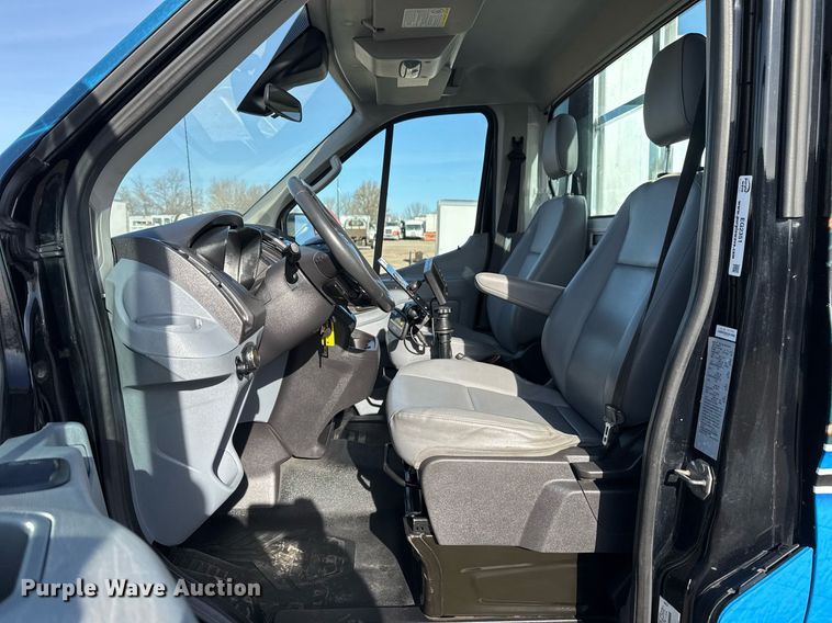 image for item EG2351 2015 Ford Transit 350 utility / service van