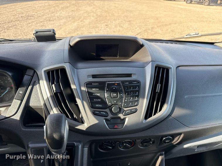 image for item EG2351 2015 Ford Transit 350 utility / service van