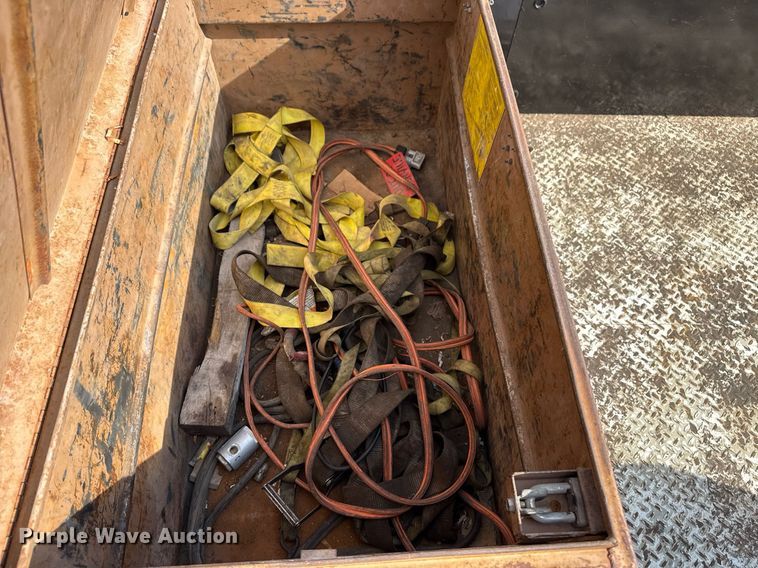 image for item EG5696 2016 Dodge Ram 4500HD Crew Cab flatbed truck