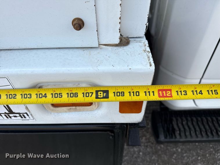 image for item EG5696 2016 Dodge Ram 4500HD Crew Cab flatbed truck