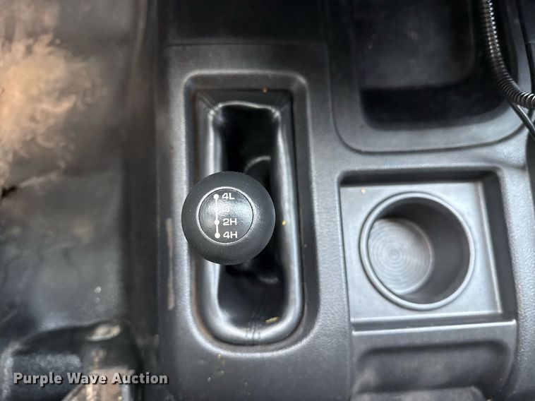 image for item EG5696 2016 Dodge Ram 4500HD Crew Cab flatbed truck