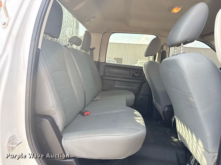 image for item EG5696 2016 Dodge Ram 4500HD Crew Cab flatbed truck