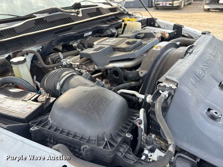 image for item EG5696 2016 Dodge Ram 4500HD Crew Cab flatbed truck