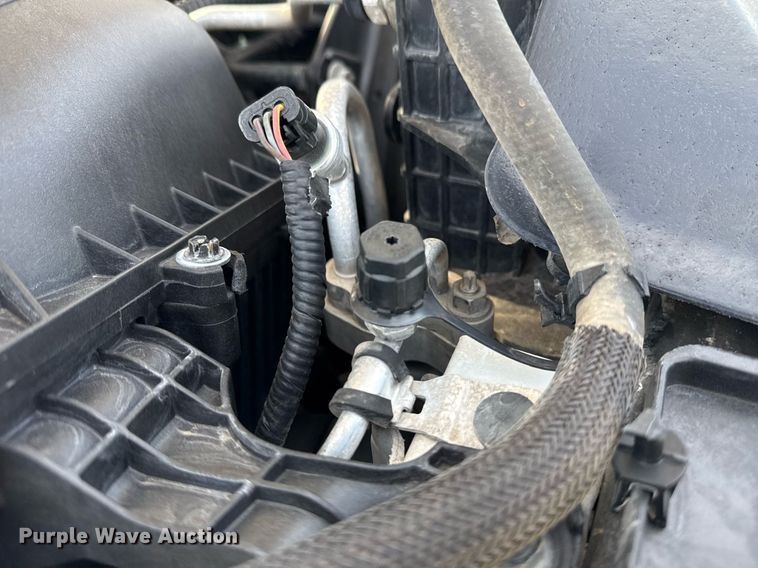 image for item EG5696 2016 Dodge Ram 4500HD Crew Cab flatbed truck