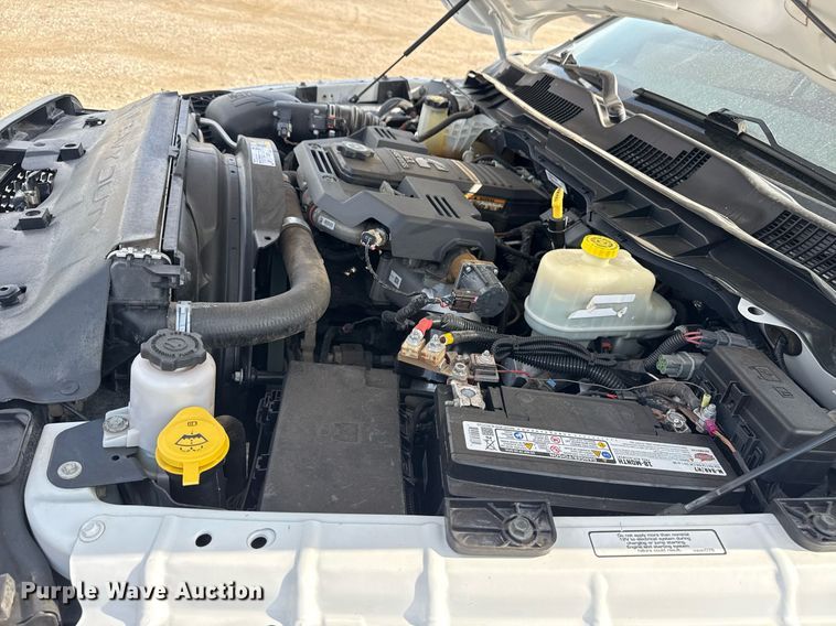 image for item EG5696 2016 Dodge Ram 4500HD Crew Cab flatbed truck