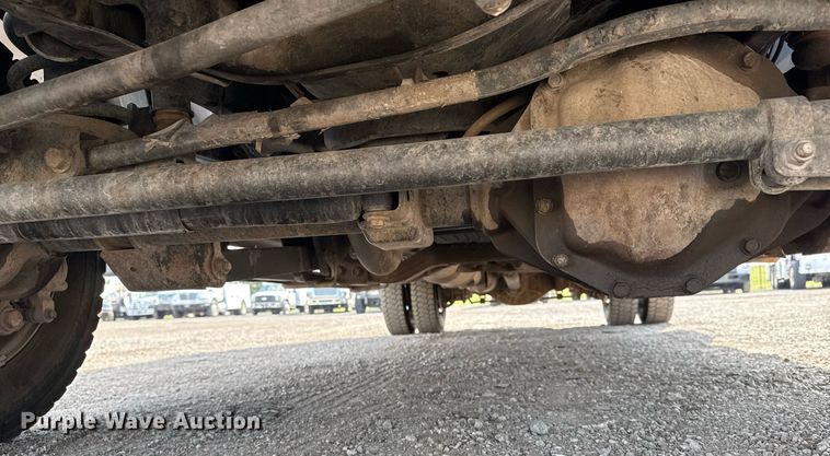 image for item EG5696 2016 Dodge Ram 4500HD Crew Cab flatbed truck