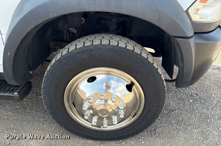 image for item EG5696 2016 Dodge Ram 4500HD Crew Cab flatbed truck