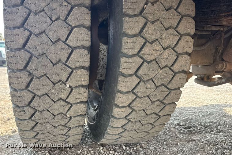 image for item EG5696 2016 Dodge Ram 4500HD Crew Cab flatbed truck