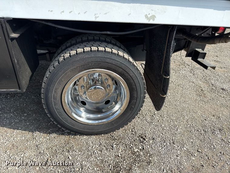 image for item EG5696 2016 Dodge Ram 4500HD Crew Cab flatbed truck