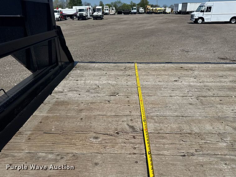 image for item EG5737 2015 PJ  flatbed trailer