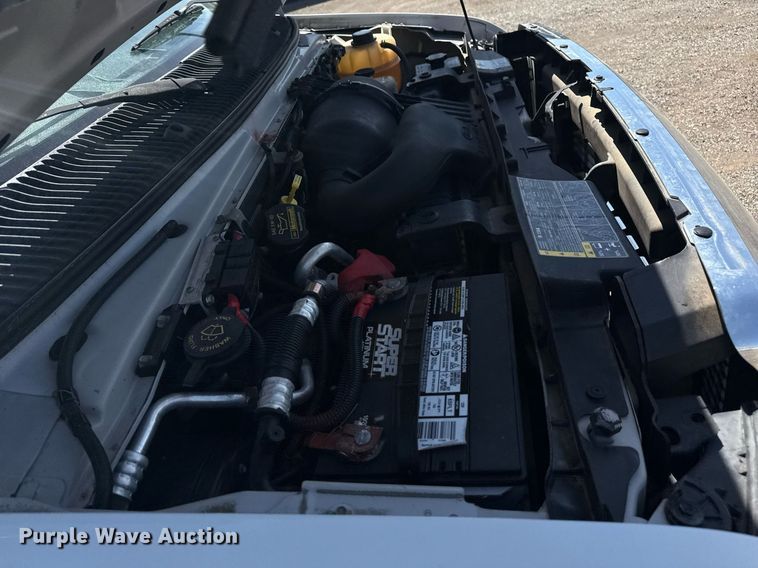 image for item EG5738 2009 Ford E350 Super Duty shuttle bus