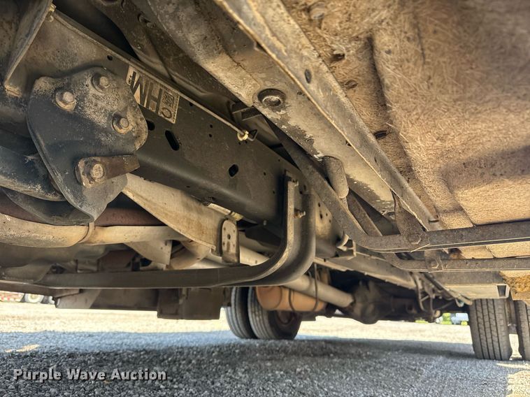 image for item EG5738 2009 Ford E350 Super Duty shuttle bus