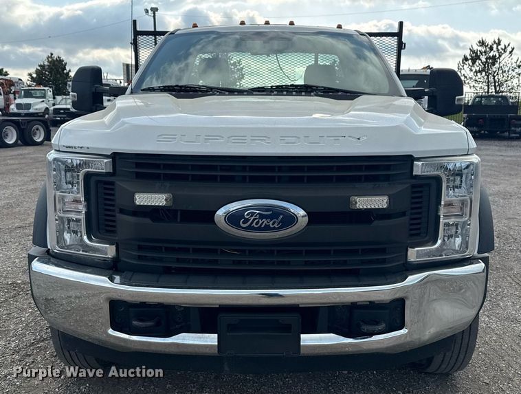image for item EG5761 2018 Ford F550 flatbed truck