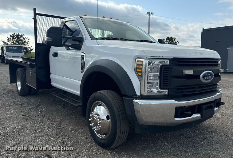 image for item EG5761 2018 Ford F550 flatbed truck
