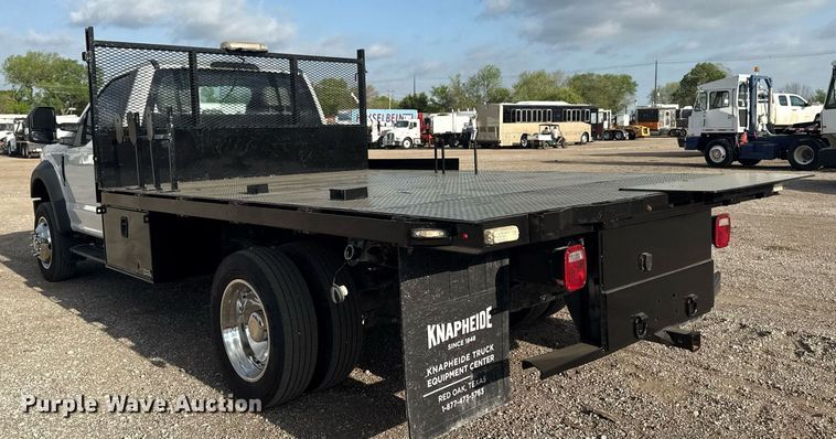 image for item EG5761 2018 Ford F550 flatbed truck