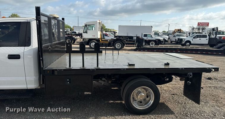 image for item EG5761 2018 Ford F550 flatbed truck