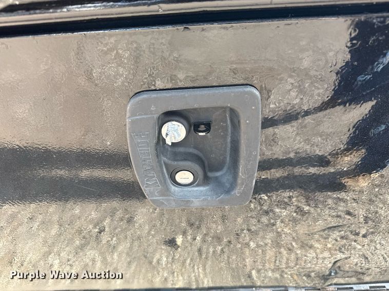 image for item EG5761 2018 Ford F550 flatbed truck