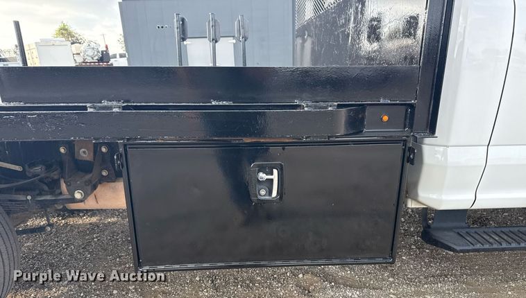 image for item EG5761 2018 Ford F550 flatbed truck