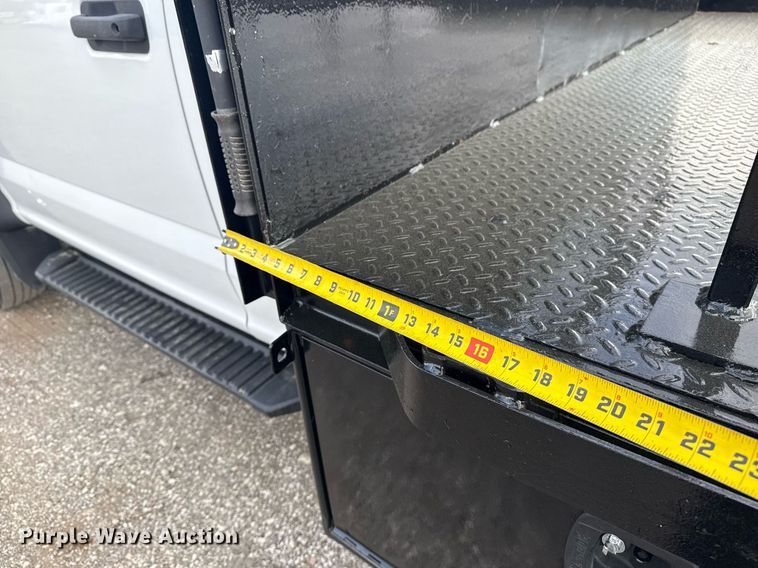 image for item EG5761 2018 Ford F550 flatbed truck