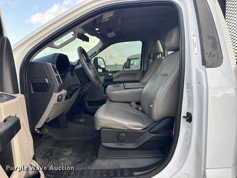 image for item EG5761 2018 Ford F550 flatbed truck