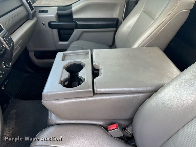 image for item EG5761 2018 Ford F550 flatbed truck