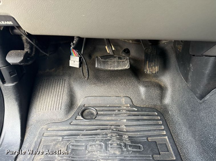 image for item EG5761 2018 Ford F550 flatbed truck