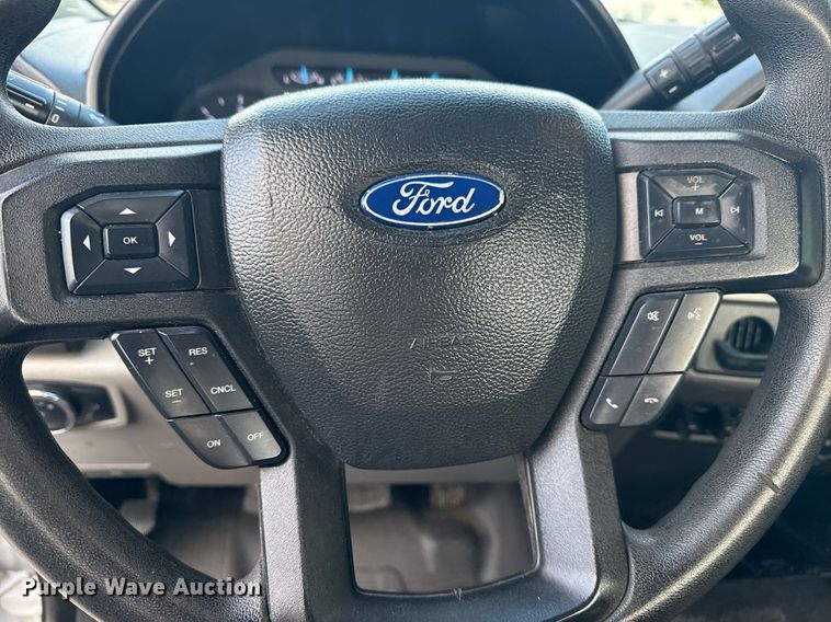 image for item EG5761 2018 Ford F550 flatbed truck