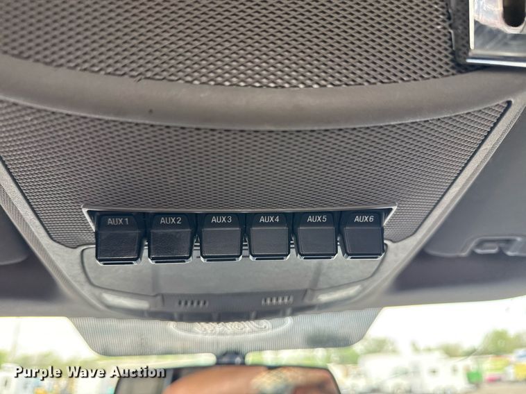 image for item EG5761 2018 Ford F550 flatbed truck