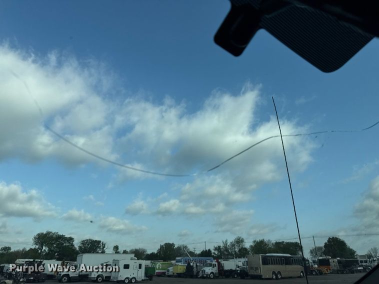 image for item EG5761 2018 Ford F550 flatbed truck