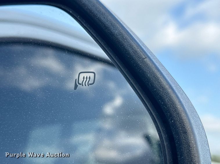 image for item EG5761 2018 Ford F550 flatbed truck