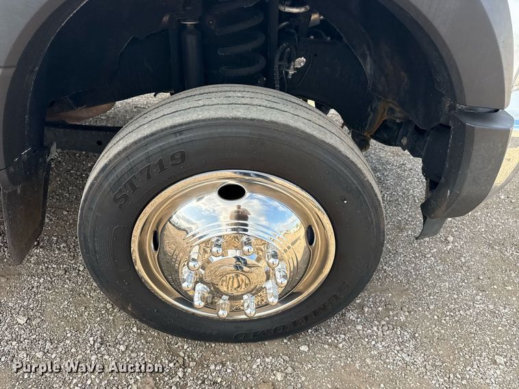 image for item EG5761 2018 Ford F550 flatbed truck