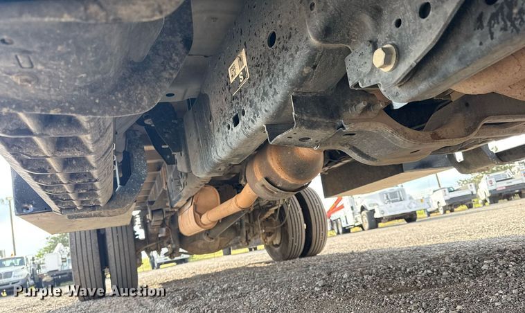 image for item EG5761 2018 Ford F550 flatbed truck