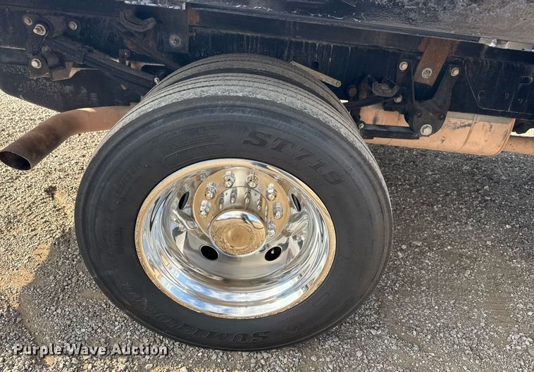 image for item EG5761 2018 Ford F550 flatbed truck