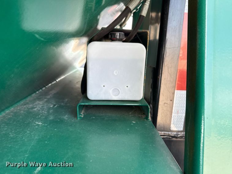 image for item EG5765 2013 Hino 338 roll-off container truck