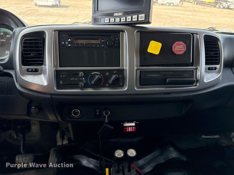 image for item EG5765 2013 Hino 338 roll-off container truck