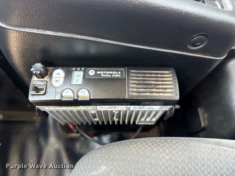 image for item EG5765 2013 Hino 338 roll-off container truck