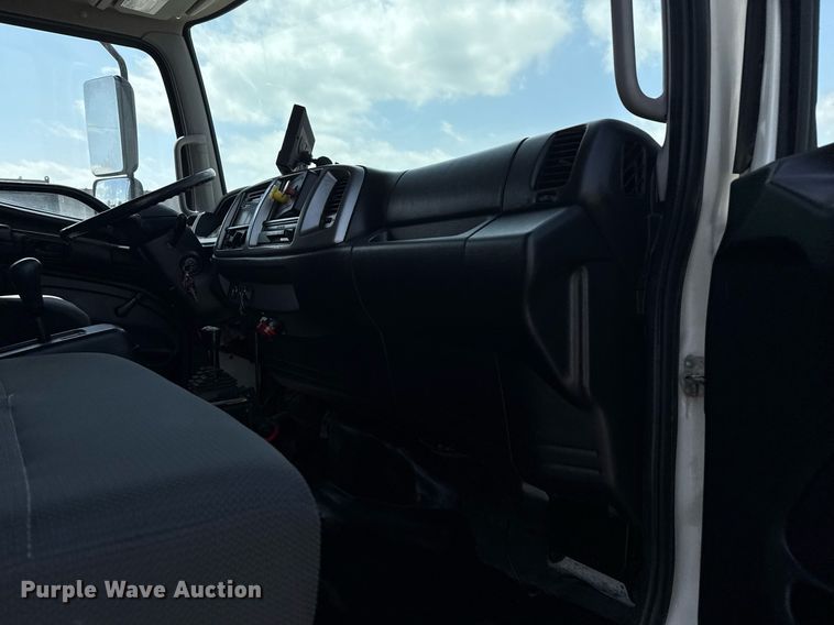 image for item EG5765 2013 Hino 338 roll-off container truck