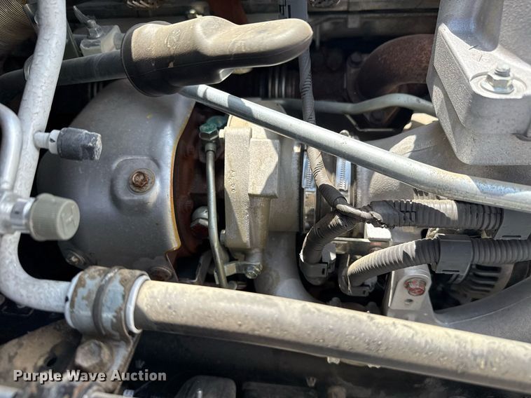 image for item EG5765 2013 Hino 338 roll-off container truck