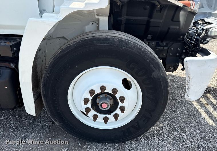 image for item EG5765 2013 Hino 338 roll-off container truck