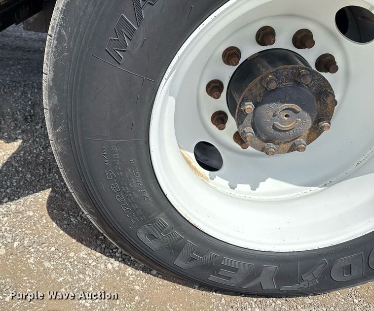 image for item EG5765 2013 Hino 338 roll-off container truck