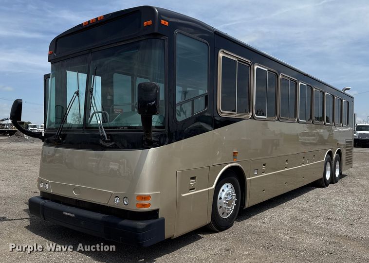 image for item EG5768 2009 BlueBird Coachworks coach bus