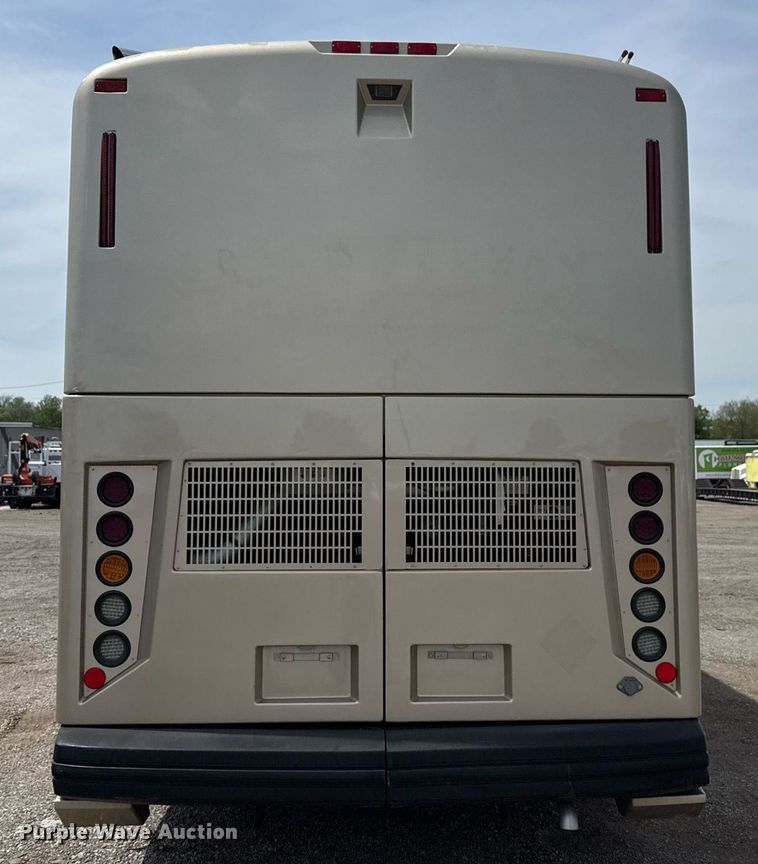 image for item EG5768 2009 BlueBird Coachworks coach bus