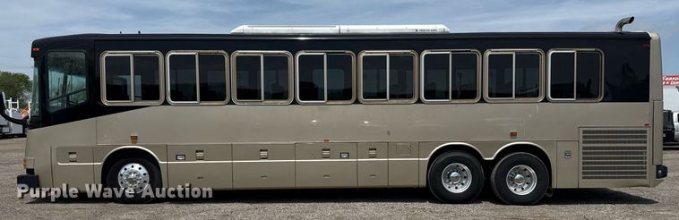 image for item EG5768 2009 BlueBird Coachworks coach bus