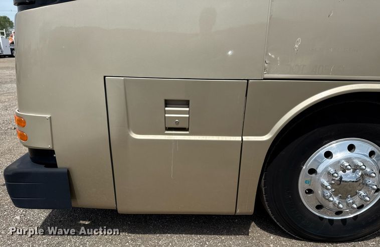 image for item EG5768 2009 BlueBird Coachworks coach bus