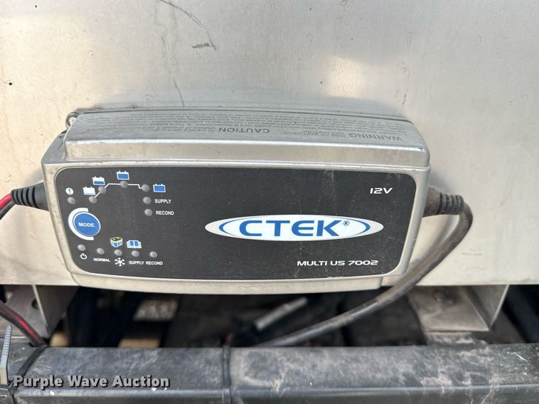 image for item EG5768 2009 BlueBird Coachworks coach bus