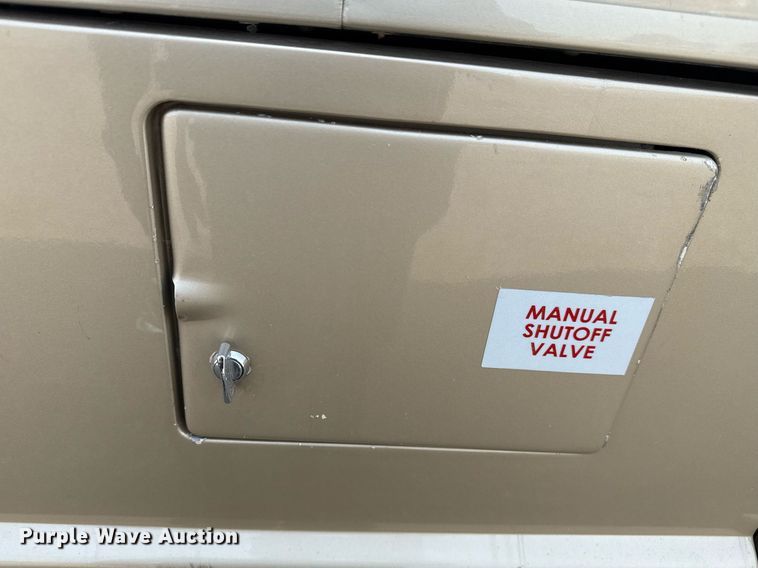 image for item EG5768 2009 BlueBird Coachworks coach bus