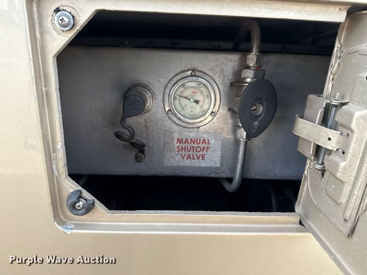 image for item EG5768 2009 BlueBird Coachworks coach bus