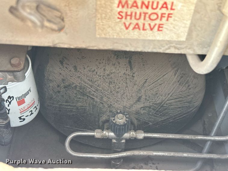 image for item EG5768 2009 BlueBird Coachworks coach bus