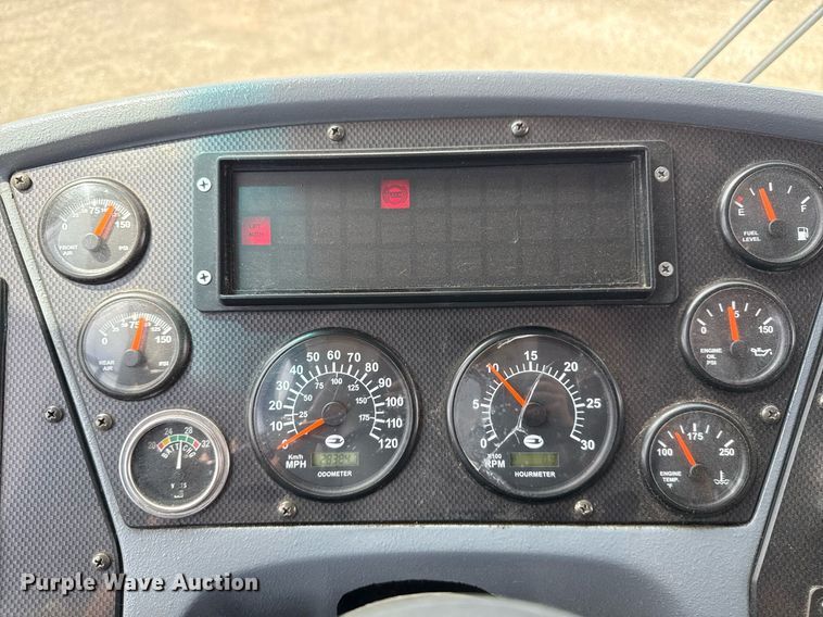 image for item EG5768 2009 BlueBird Coachworks coach bus